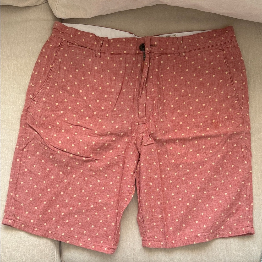Club Monaco Men's Red Polka Dot Shorts